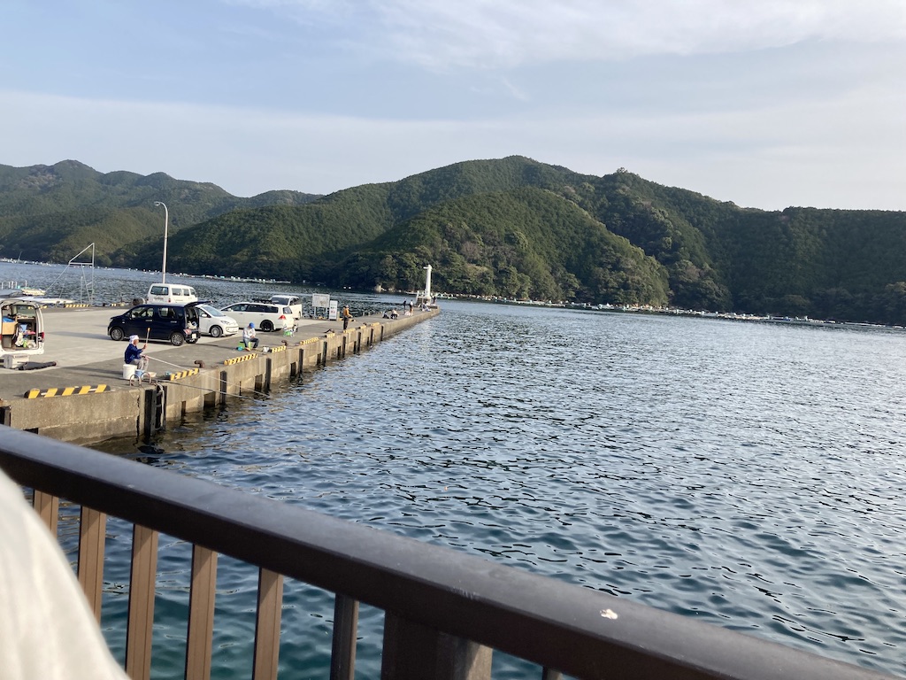 人気の釣りスポットが目の前に!