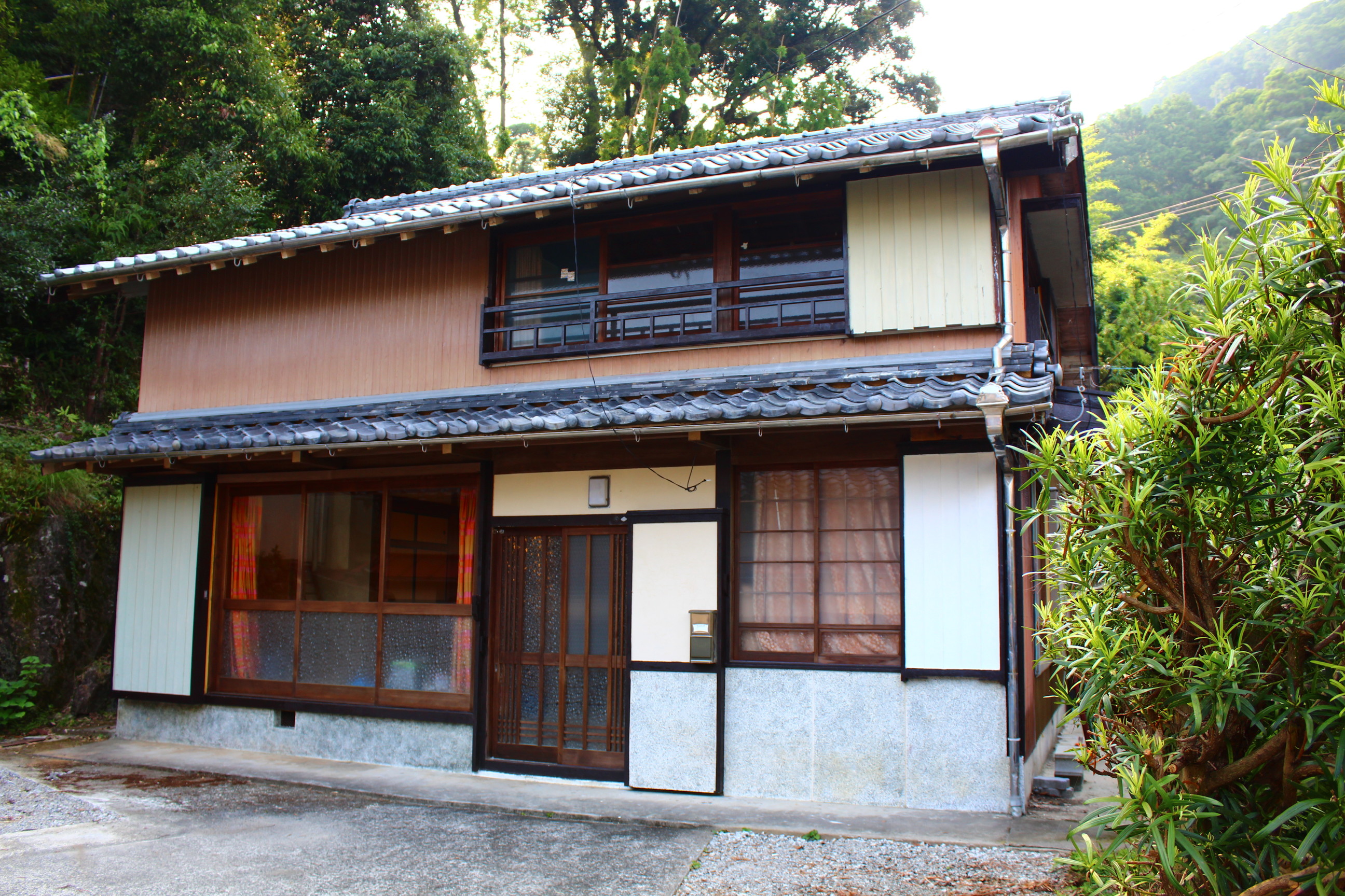 漁村暮らしの宿「三木浦ソワイ」